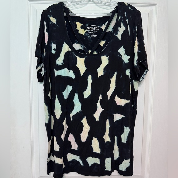 Torrid T - Picture 1 of 4